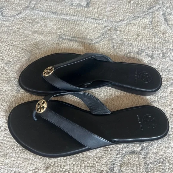 Tory Burch Black Leather Sandals with Gold Medallion - Picture 2 of 7